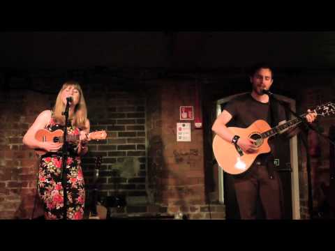 Holly Tamar and Chris Bilton - Small Love - Folking Live [Artree Music]