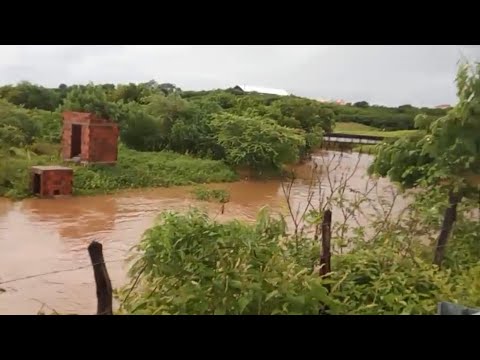 Após Chuva forte em Baixio Ceará veja cheia do riacho nessa manhã 11/03/2026