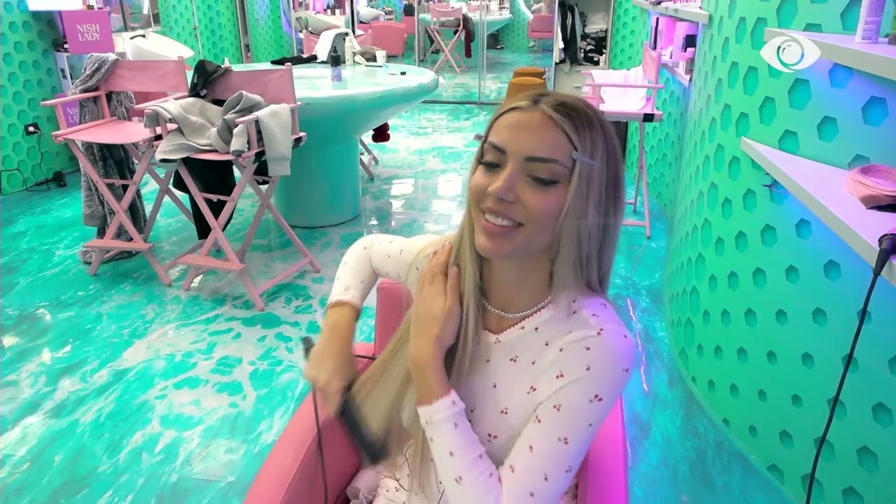 I dashuri im po, shokët nuk i lejoj të përzihen te.../ Mateo hedh batuta me Brikenën: Unë nuk...