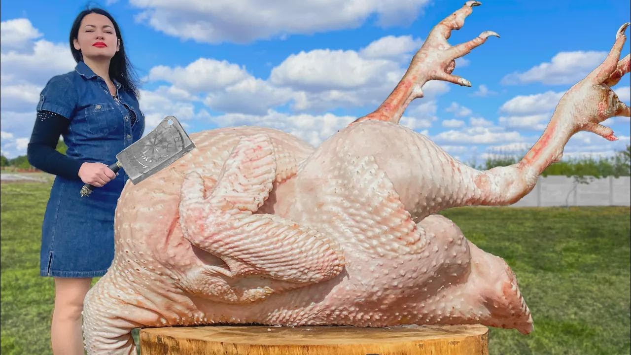 25KG de Peru Gigante! 10 Codornas Dentro de um Peru Assado na Forno