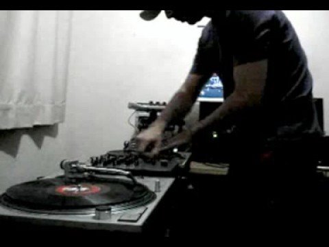 Dj guNNga on Drum AND bass (trigger finger)