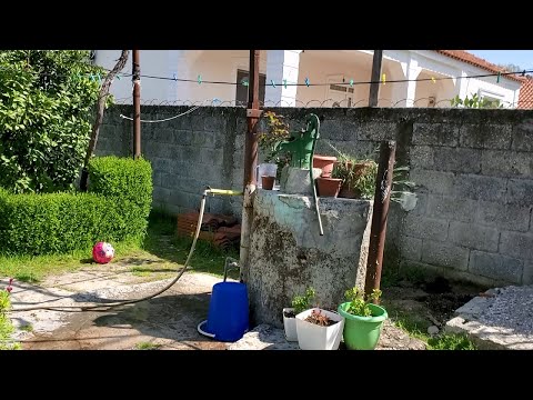 Top Channel/ Uji del me naftë. Në Zharrëz të Patosit, banorët nuk e përdorin më Ujësjellësin