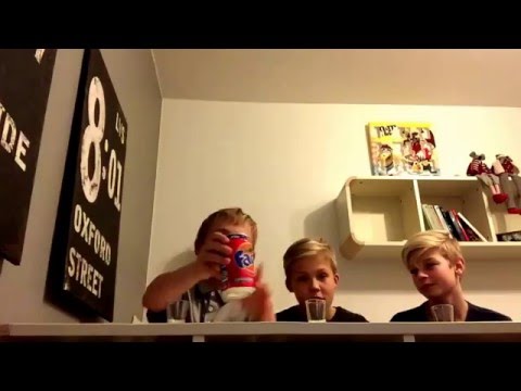 Smagning af forskellige sodavand. Mountain Dew, Fanta