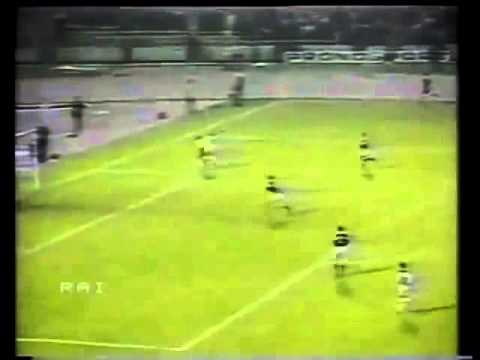 Dinamo Bucarest 1 - 1 Bordeaux   (07-11-1984)    Coupe des Clubs Champions