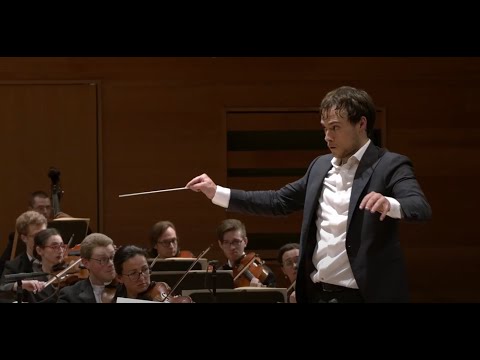 Nicolas Ellis conducts Mahler Symphony no. 3 - Excerpt Thumbnail