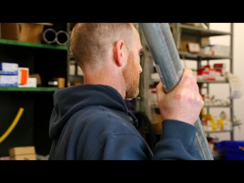 EXTRAORDINARY ALUMNI: CHRIS ROSS