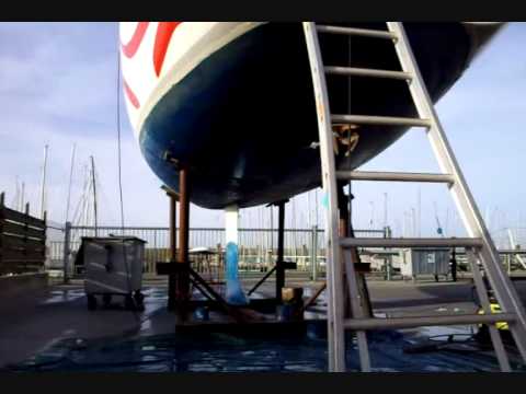 Antifouling entfernen mit Starbrite Antifouling Remover