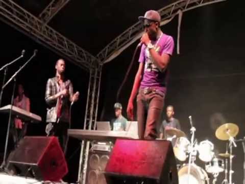 Ced Koncept,Madia&G'sparks Muntu mukwabu live (Premiere partie Youssoupha)