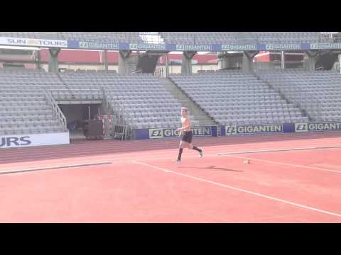 Jonas Kløjgaard 215 cm on a 10 cm box