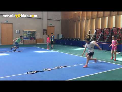 Warm up tennis game for kids - Racquet worm