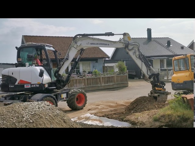 701323 Wheel excavator Bobcat E57W -2017