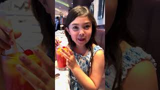 Two 10/10 Drinks in the MDR! 🍸 | Royal Caribbean Oasis of the Seas 2026