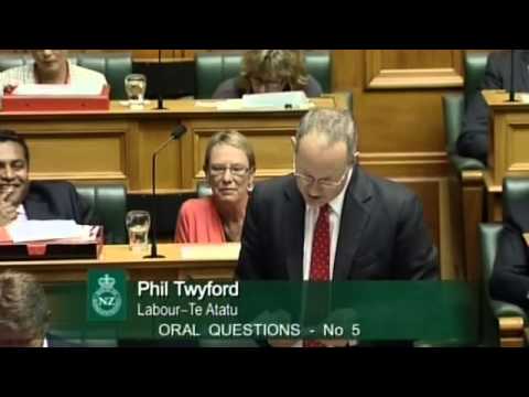 28.10.14 - Question 5: Phil Twyford to the Minister responsible for HNZC