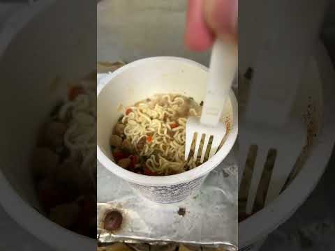 Mobo and the characteristics of the Waterfall 🐧🐥 #cartoon #funnyanimation #funny