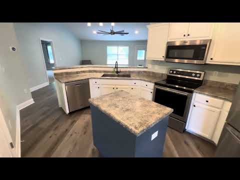 Beautiful Pet Friendly 4bed/2Bath Navarre Home property video