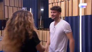 JULIA y CARLOS bailan &#39;VIVIR&#39; I OT 2018