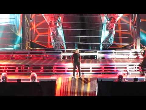 Take That Wembley 04.07.11 Progress Tour S.O.S. live