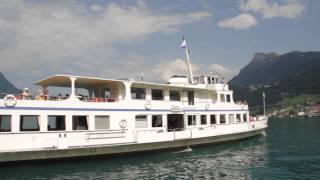 preview picture of video 'RIGI tourist boat leaving the dock in Buochs Switzerland'