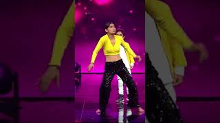 Download lagu VARTIKA JHA DANCE || mp3