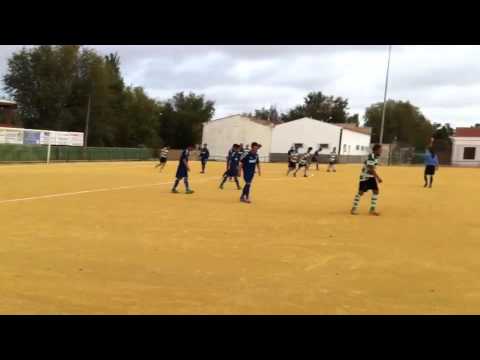 UD Bienvenida - AD Torremejía. Lanzamiento de falta de Megía