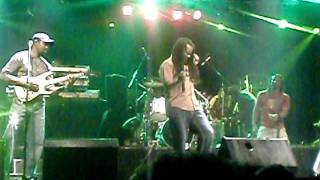 THE WAILERS ft DUANE STEPHENSON - Three Little Birds (Groove 17/09/11)
