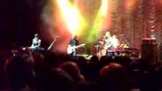 Uh huh her performing &quot;See Red&quot; in London