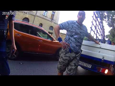 két szabálytalankodó csattanása