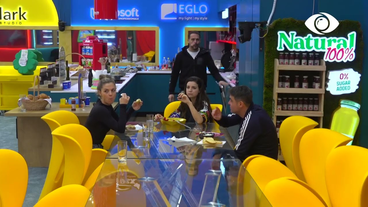 Era e mirë/ Luizi puth dhe përqafon Kiarën