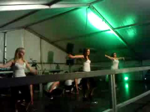 Maifest in Kommen 2011 - Leaping out