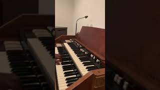 Organ Tribute to The Clark Sisters with Eld. Donell Wright