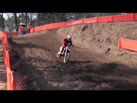 Conrad Mewse heerst in het EK 85cc in Heerde