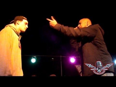 DEIVBEAT vs GANJAH MAN . Semifinal . Rosario Freestyle Massacre 2013 .