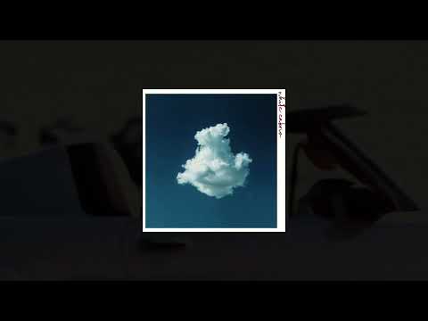 MVYKL - White Cabrio