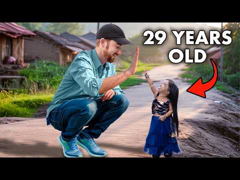 She's the World's Shortest Woman (2 Feet Tall)
