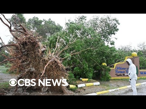 Hurricane Melissa reportedly ripping roofs off buildings, causing widespread flooding in Jamaica