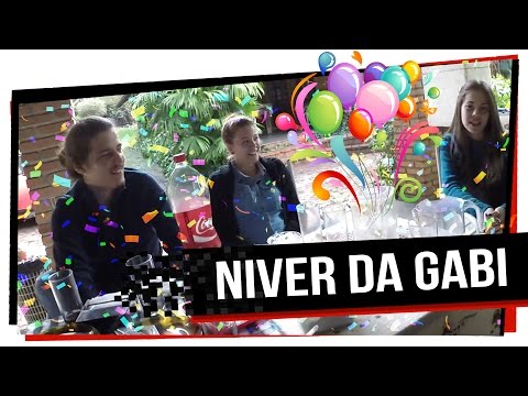 Niver da Gabi - Dia Dia Game Over