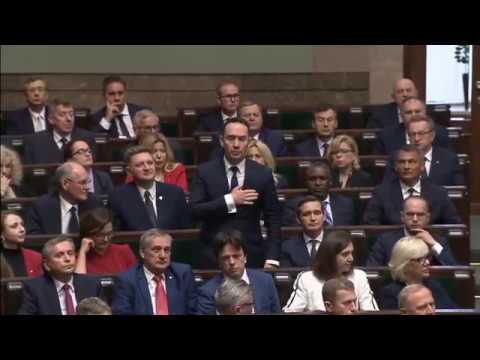 Tomasz Szymański składa uroczyste ślubowanie wobec narodu