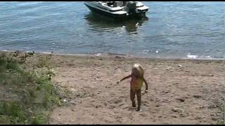 preview picture of video 'Macie E takes the Boat to Zorbaz and Amor Park on Otter Tail Lake'