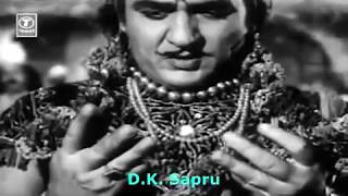 bhagat bhar de re jholi,tere dwar khada bagwan - YouTube