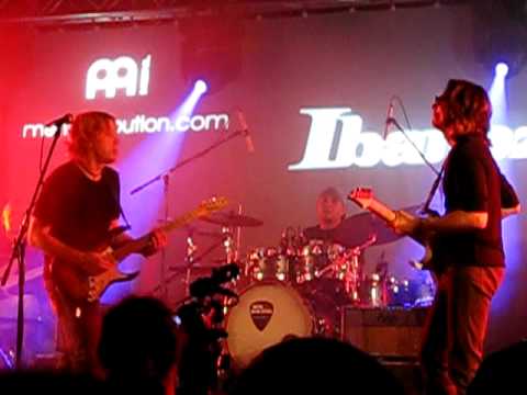 Andy Timmons and Steve Vai at Meinl Guitar Festival 2009 - Beat it by Michael Jackson