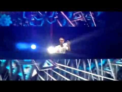 Armin Van Buuren 02 - Ultra Music Festival Chile 2014