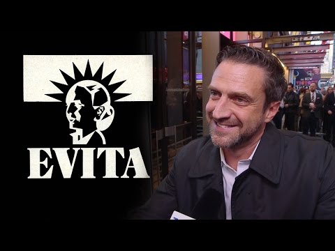 Theater Gone Wrong: Oh, What a Disaster for Raúl Esparza in Evita