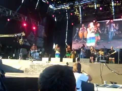 nonpalidece junto a malena d'alessio en cosquin rock 2013