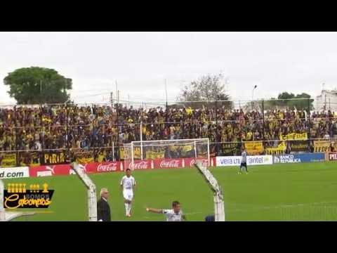 "Compilado hinchada Peñarol en Jardines vs. Juventud | Clausura 2014" Barra: Barra Amsterdam &bull; Club: Peñarol