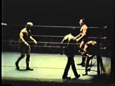 Jimmy Snuka & Paul Orndorff vs Brute Bernard & Chris Tolos