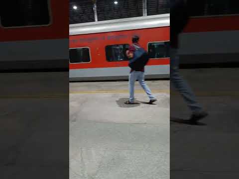 MGR CENTRAL BDNK SF EXPRESS at Chennai Central