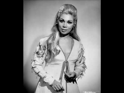 Very Young Mirella Freni delivers the Perfect Micaëla (Perfect end sustained Bb5)