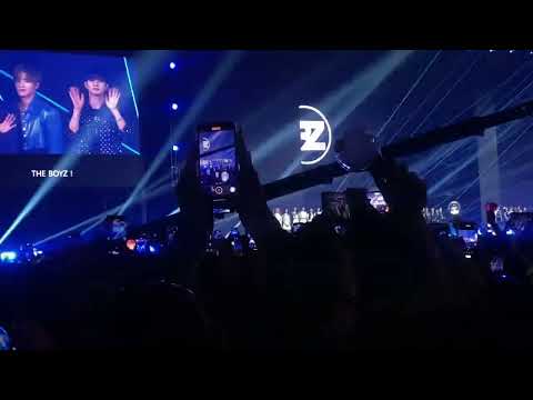 Music bank in paris presentation of the groups with the mc Park bo gum