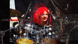 Shake The Ground - Cherri Bomb lyrics