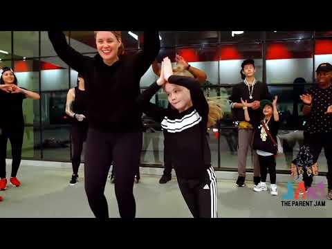 Teach The Family To Twerk Vol.4